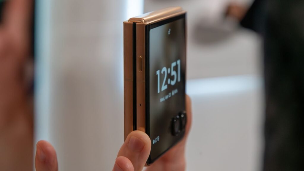 Android Central Digest: April ,